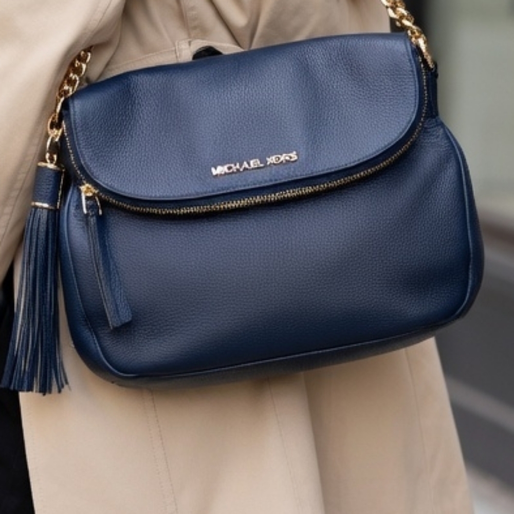 Michael Kors Navy Leather Shoulder Bag - Picture 2 of 8
